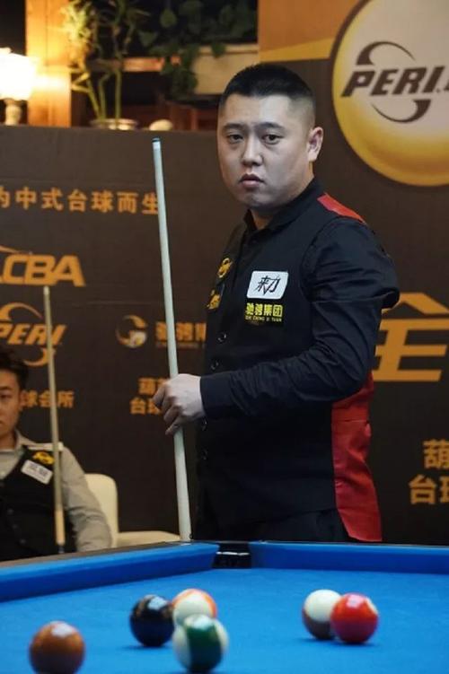 站在一个更 站在一个更