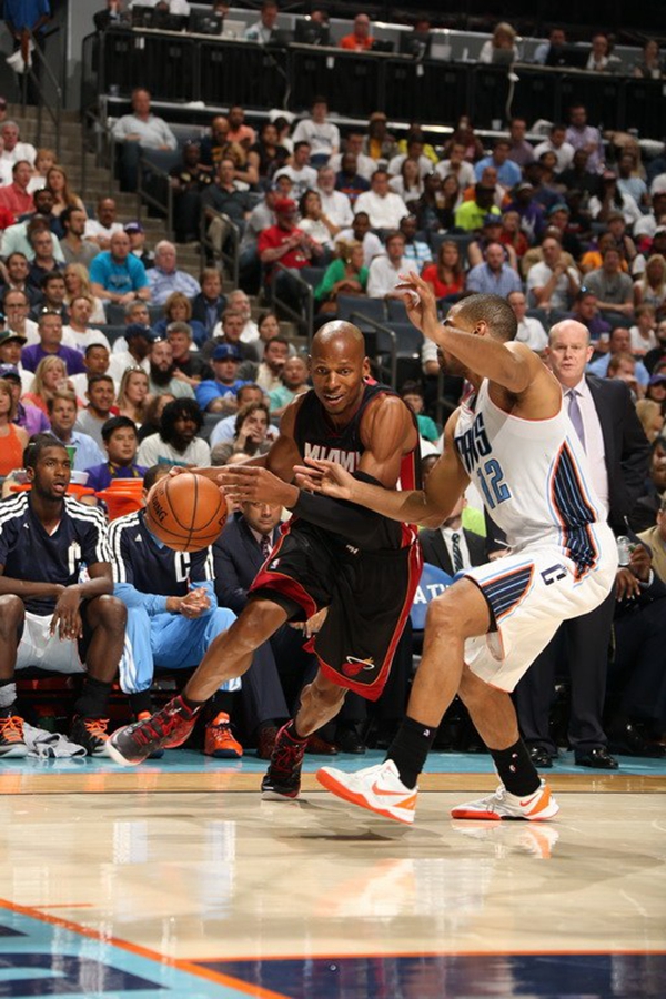 并利用其 并利用其