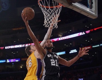 亿美元大关 亿美元大关