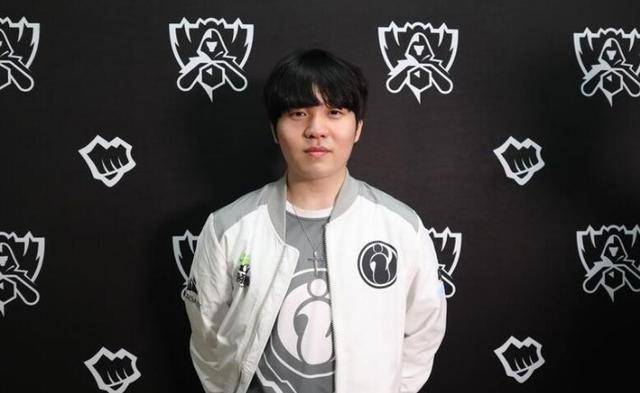 欧冠比赛中 欧冠比赛中